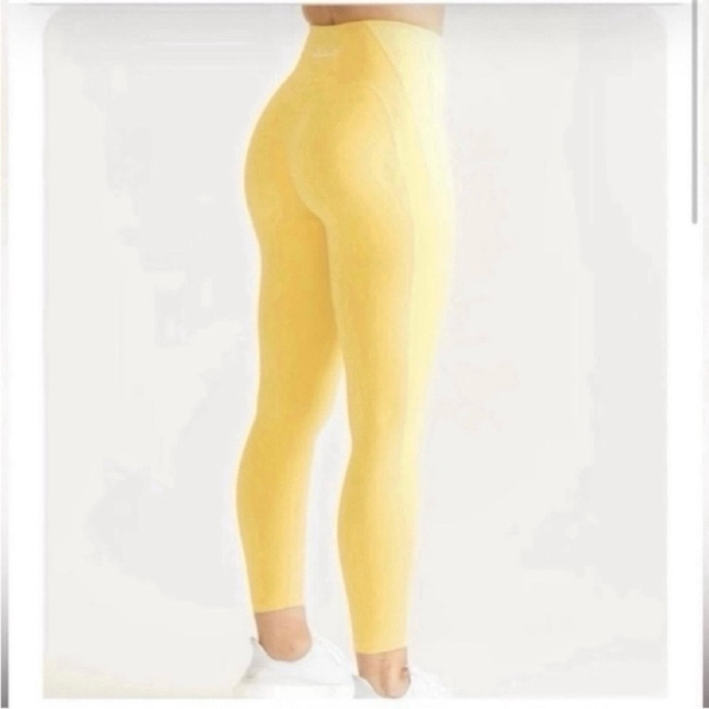 Alphalete pulse surge Yellow workout activewear high waisted Leggings